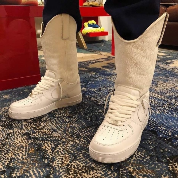 Stuff - Picture 1 of 1